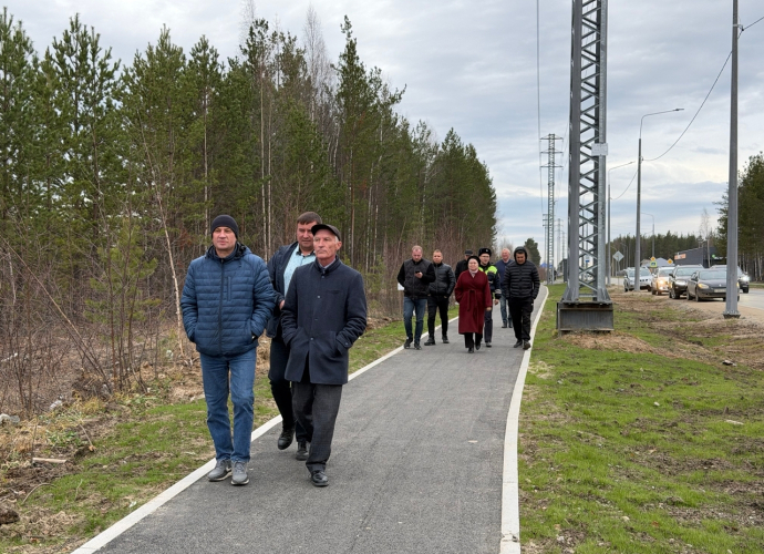 Без серьезных замечаний: в Советском прошла общественная приемка реконструированных улиц Багаева и Чапаева Без серьезных замечаний: в Советском прошла общественная приемка реконструированных улиц Багаева и Чапаева