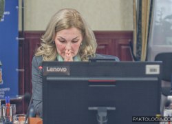 Правительство ХМАО заняло у «Сбера» еще 15 млрд рублей, «коммерческий долг» региона превысил 40 млрд рублей Правительство ХМАО заняло у «Сбера» еще 15 млрд рублей, «коммерческий долг» региона превысил 40 млрд рублей