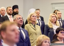 Власти ХМАО заняли у банков еще 10 млрд рублей, переплата по коммерческим кредитам превысила 13 млрд Власти ХМАО заняли у банков еще 10 млрд рублей, переплата по коммерческим кредитам превысила 13 млрд